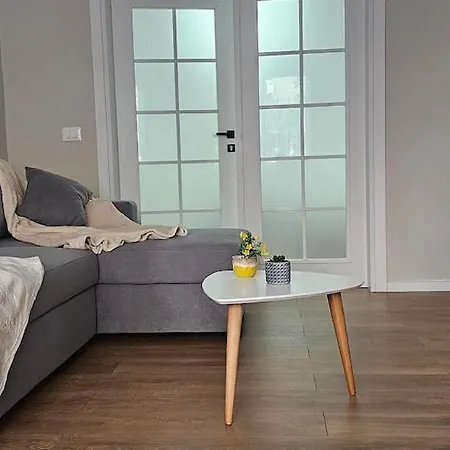 Sweet Centrally Located Apartment